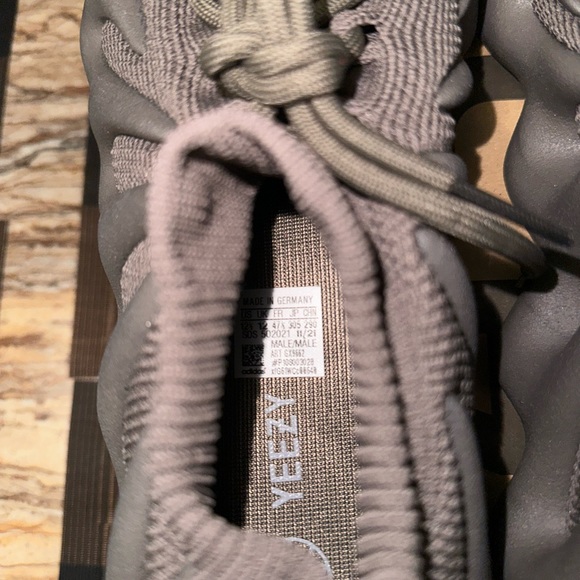 NWT - Yeezy Boost 450 - Cinder- Size 12 - Picture 10 of 11